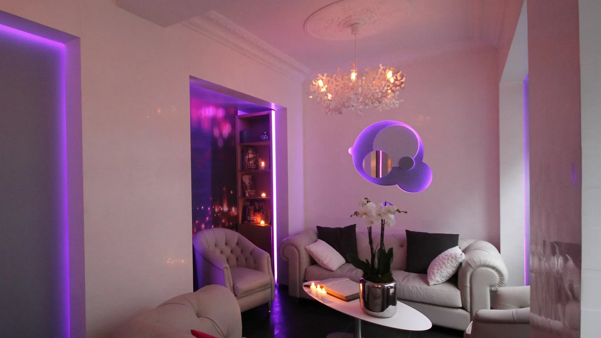 Hotel Lumieres Montmartre Paris