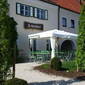 https://schlosshof-anno-1743.com-bavaria.com