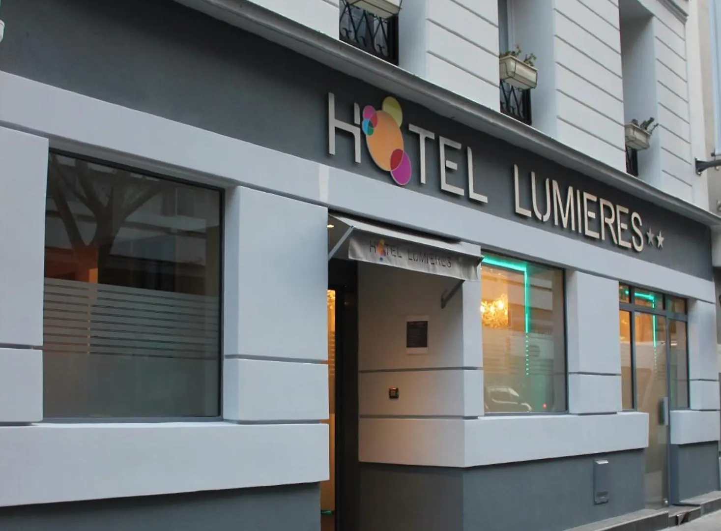 Hotel Lumieres Montmartre Párizs 3*,